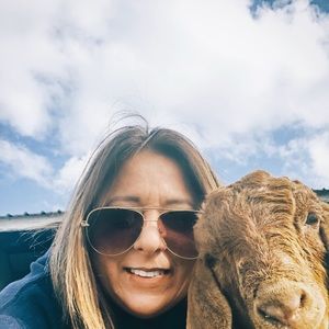 Meet your Posher, Tisa